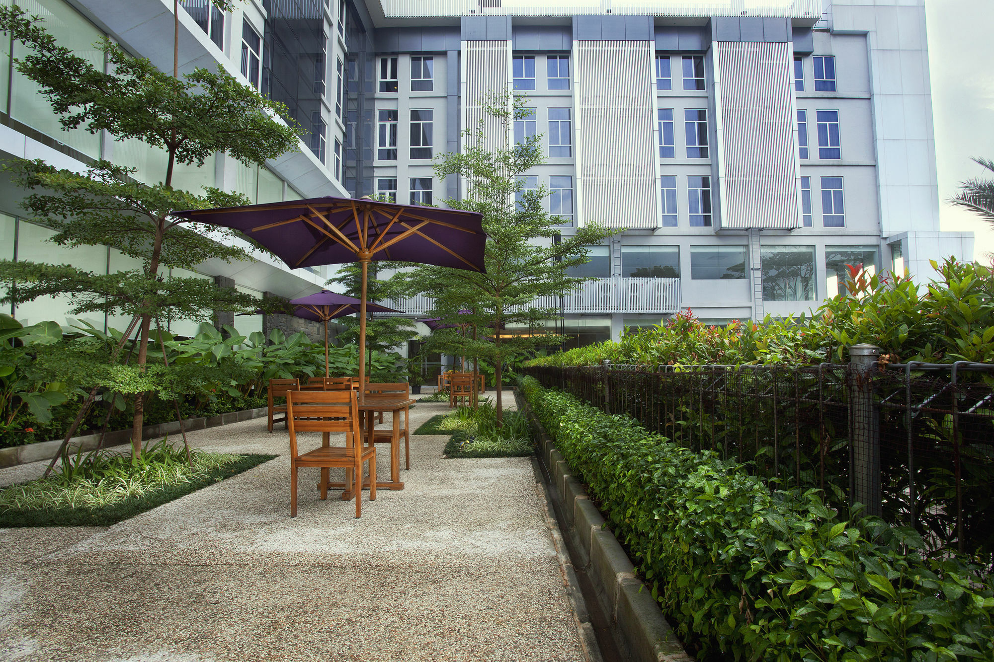 Yasmin Hotel Karawaci Tangerang Exterior foto